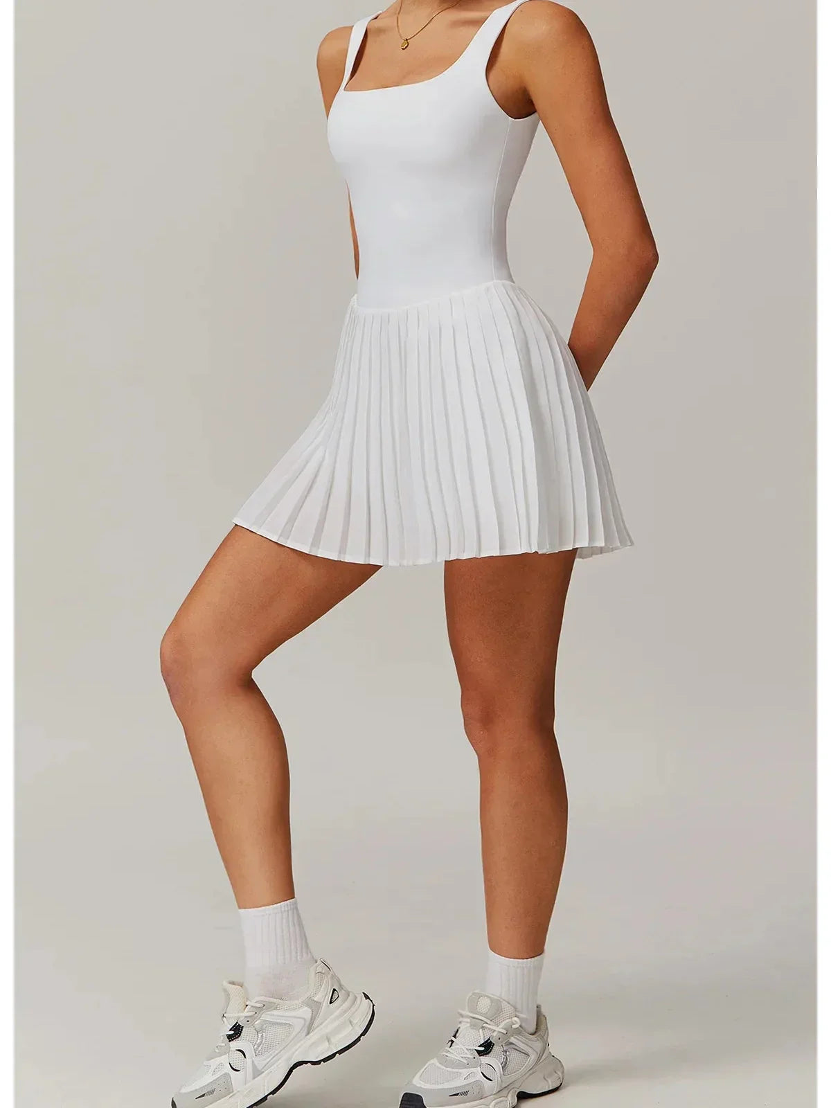 Sportieve Damesjurk – Elegant & Functioneel