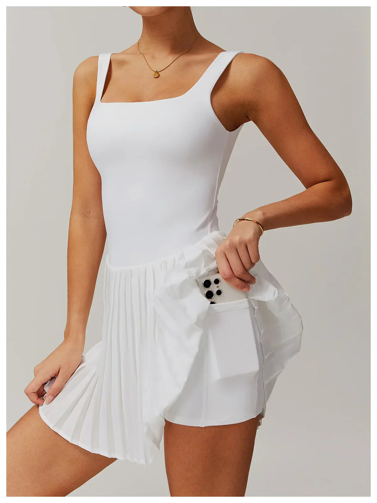 Sportieve Damesjurk – Elegant & Functioneel